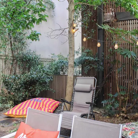 Apartment With Terrace And Garden Sleeps 4 Paris